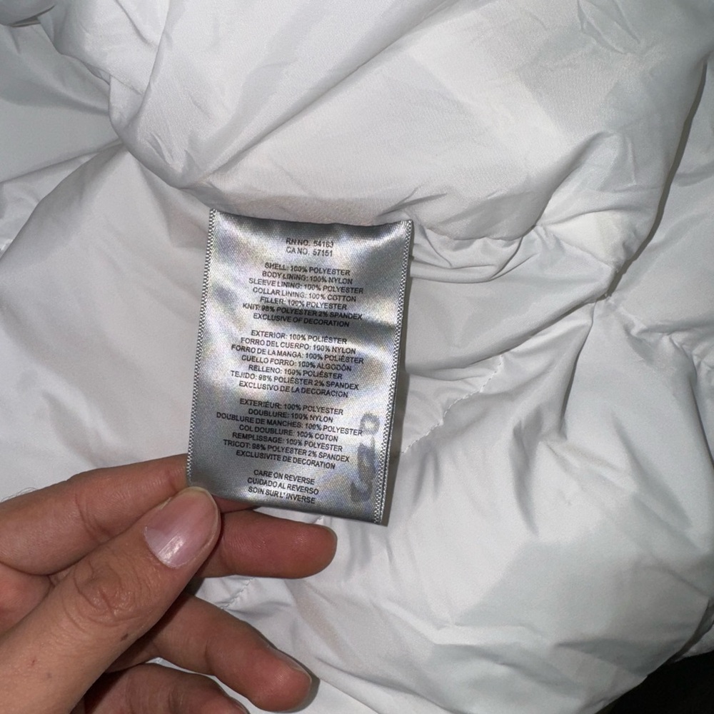 Levi’s Puffer jacket (only used 2-3 times) - Picture 7 of 8